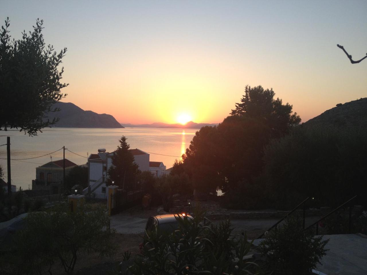 Appartement Panorama Thea à Symi Extérieur photo